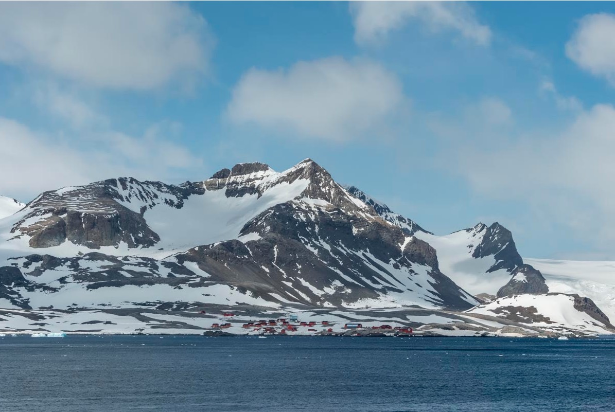 D82_3146 Edit%20Small