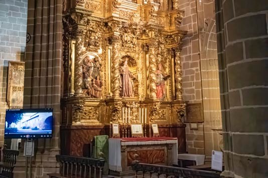 D82_2349 Edit%20Small